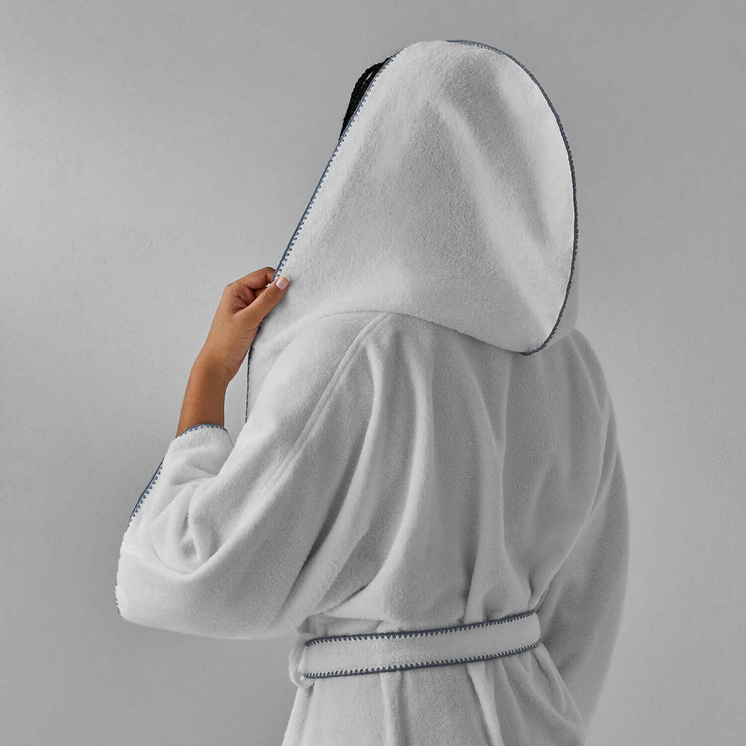 Stylish Bordado hooded robe with gray trim, featuring ¾ sleeves and self-tie belt for ultimate comfort.
