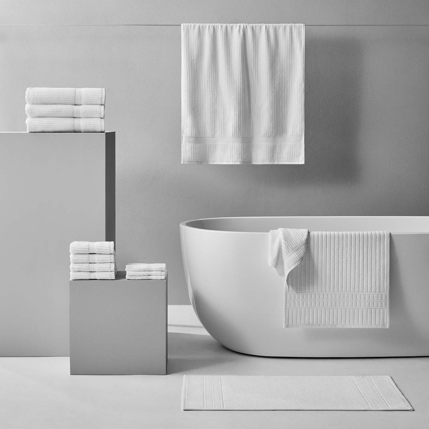 Canelado towel displayed in a serene bathroom setting, perfect for daily spa rituals at home.
