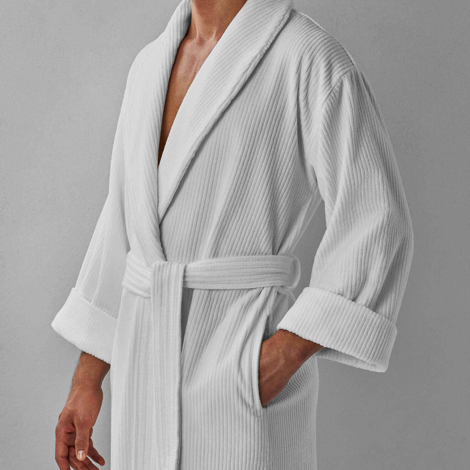 Luxor Shawl robe in white, featuring retro 1940s collar design, perfect for at-home spa rituals.
