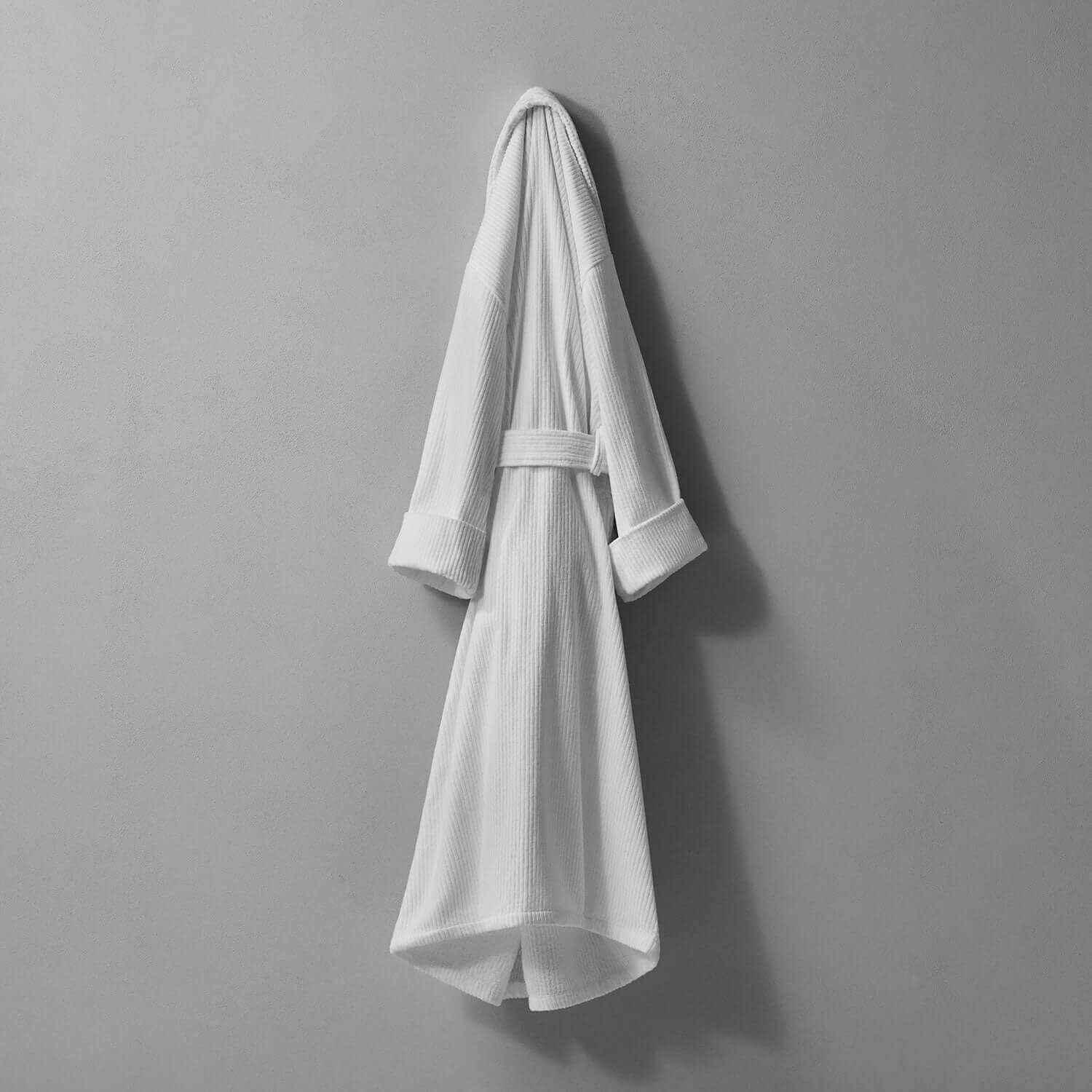 Luxor Shawl Wholesale bathrobe featuring retro-shawl collar, perfect for spa rituals and luxury hotel experiences.