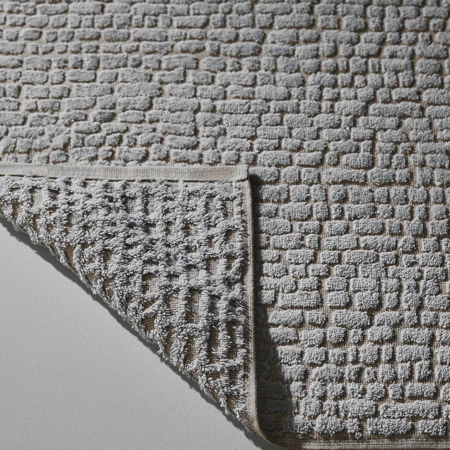 Pebble Blanket Gray
