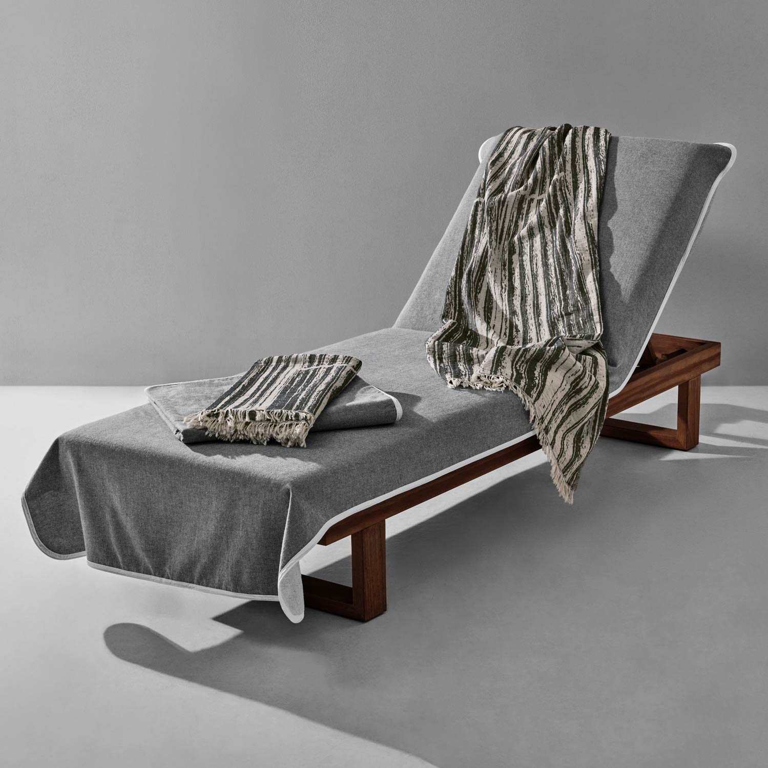 Sundari Pool Towel Bundle Gray