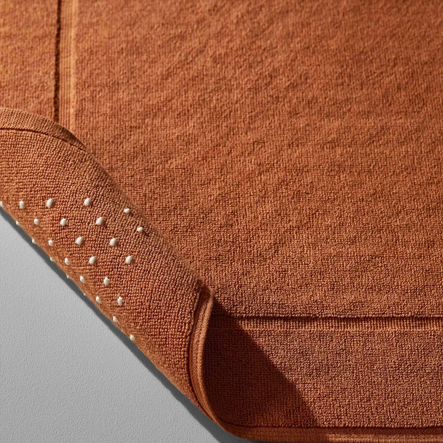 Close-up of Bruno Treatment Mat Clay, featuring anti-slip texture and high-quality fabric for clay and mud treatments.