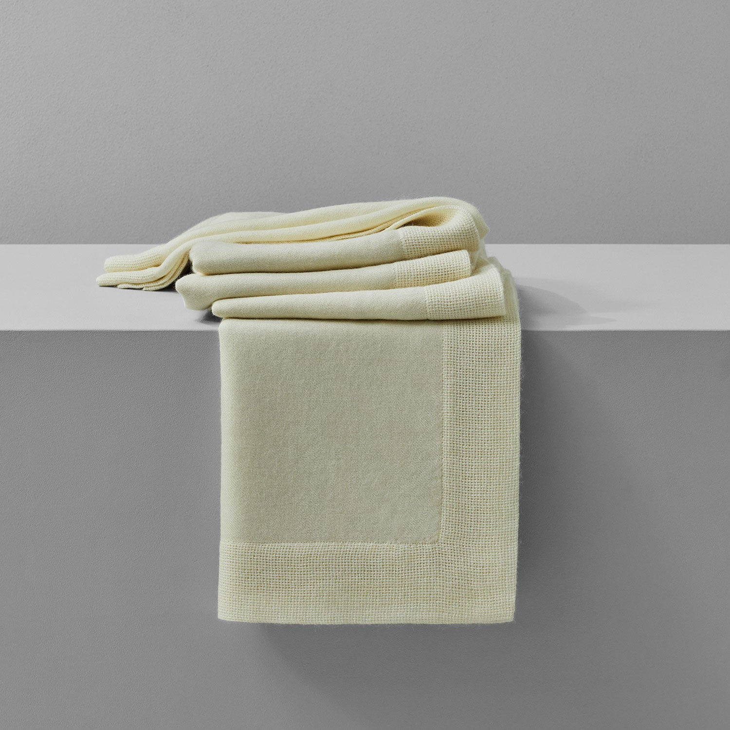 Baby Alpaca Throw Creme