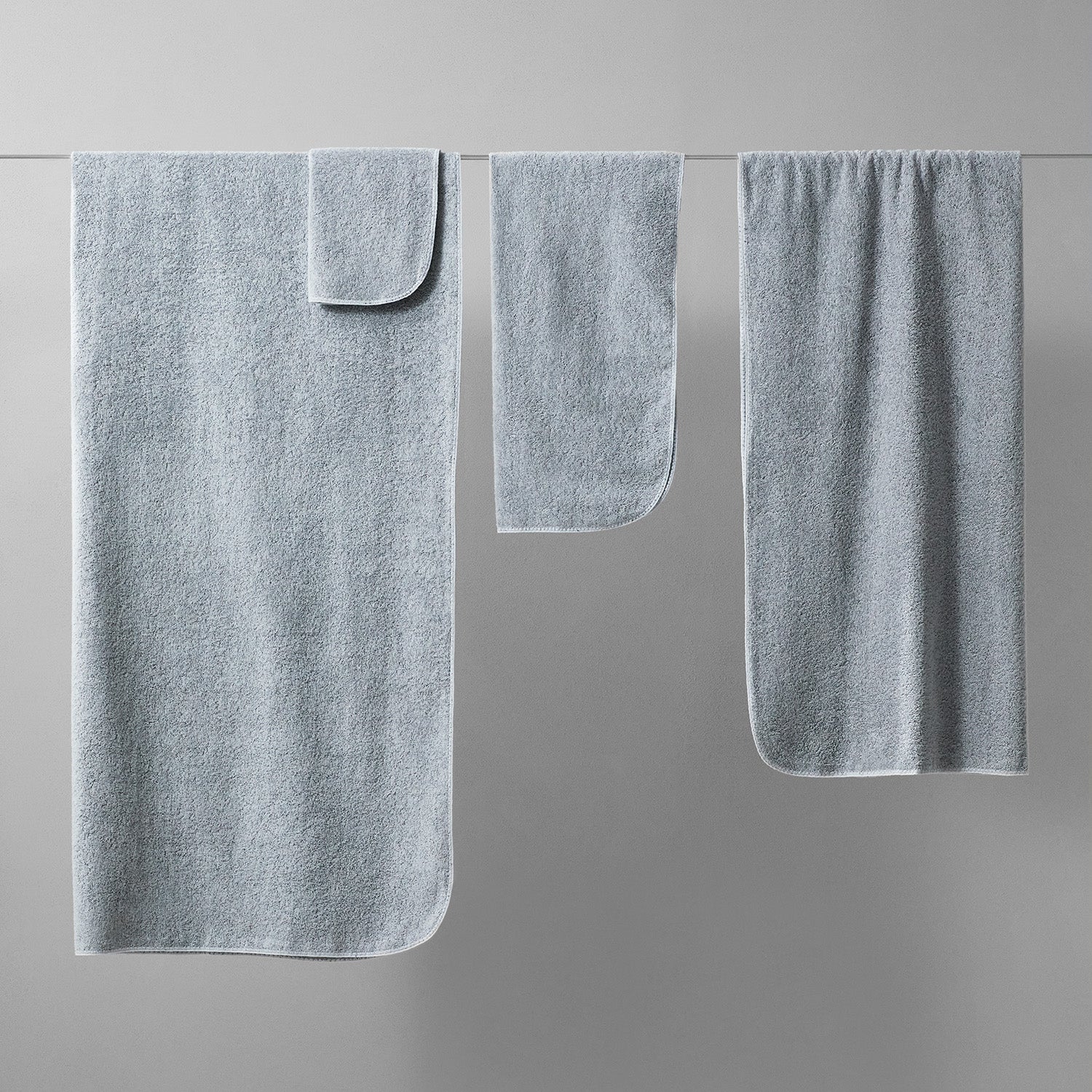 Tuxedo Towel Gray